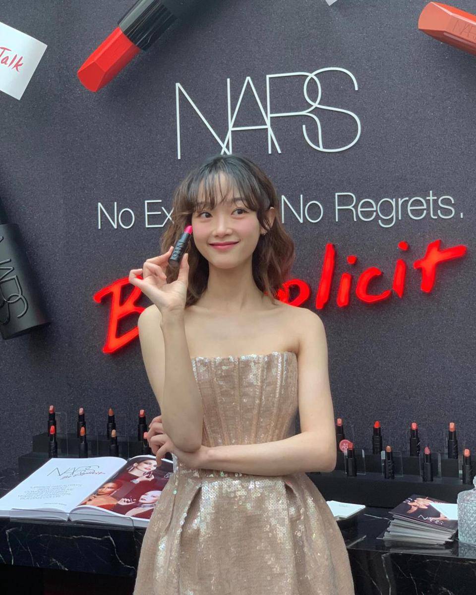 Lee Yoo Mi (instagram.com/leeyoum262)