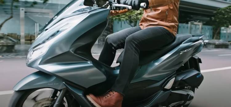 potret Honda PCX 160 (dok. youtube.com/Welovehonda Indonesia)