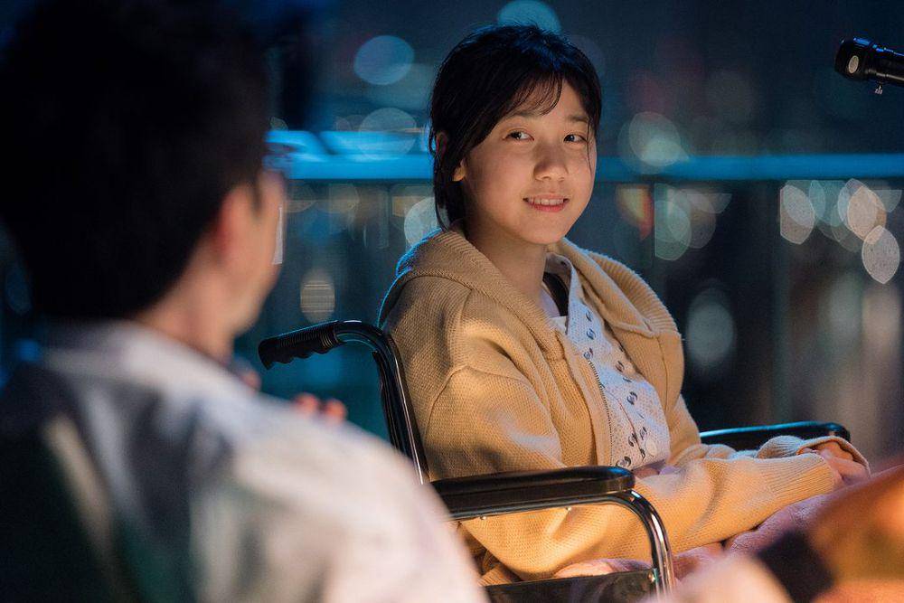 cuplikan Lee Re di film Devils Stay (instagram.com/showbox.movie)