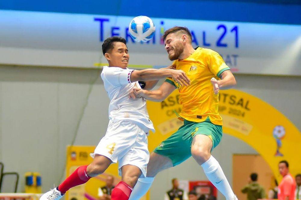 Timnas Futsal Indonesia saat menghadapi Australia pada pertandingan kedua fase penyisihan Grup B Piala AFF Futsal 2024. (instagram.com/timnasfutsal)