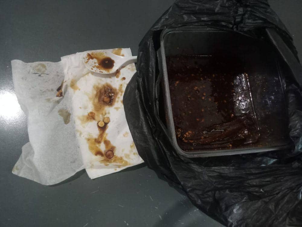 Pil double L yang ditemukan di dalam sambal kecap. IDN Times/ istimewa