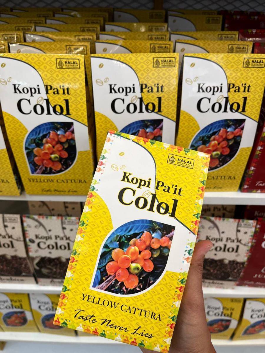 Potret salah satu kopi sebagai oleh-oleh Labuan Bajo (IDN Times/Dewi Suci Rahayu)