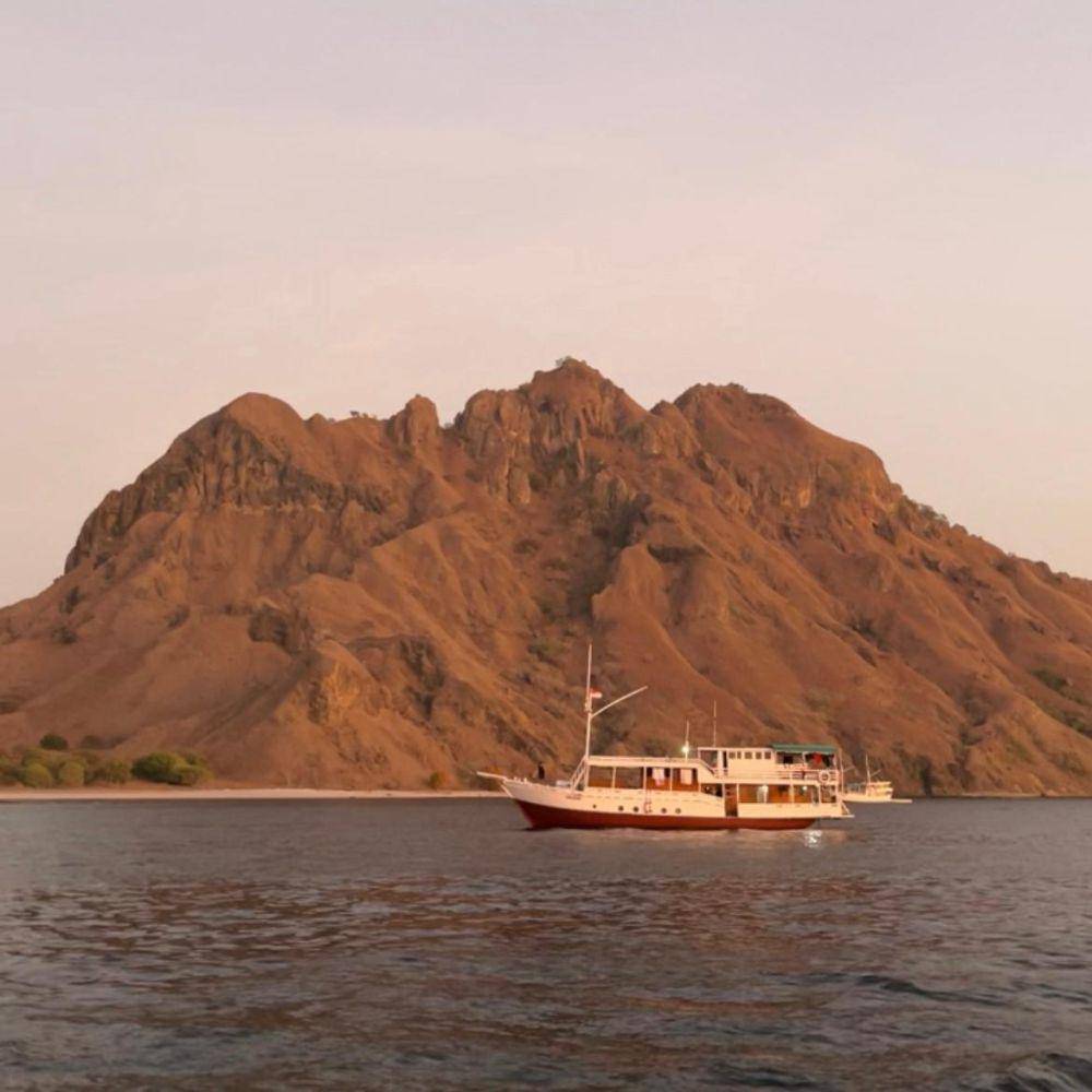 Potret suasana island hopping di Labuan Bajo (IDN Times/Dewi Suci Rahayu)