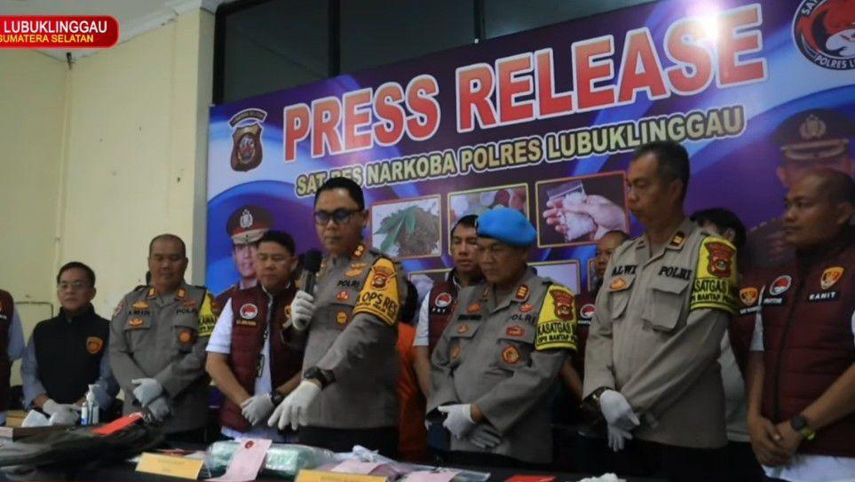 Polisi Stop Peredaran 2 Kg Sabu dan Ekstasi untuk Pesta Tahun Baru