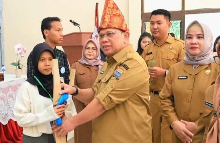 Asa Lestari Tenun Songket Palembang Cipta Karya Anak Putus Sekolah