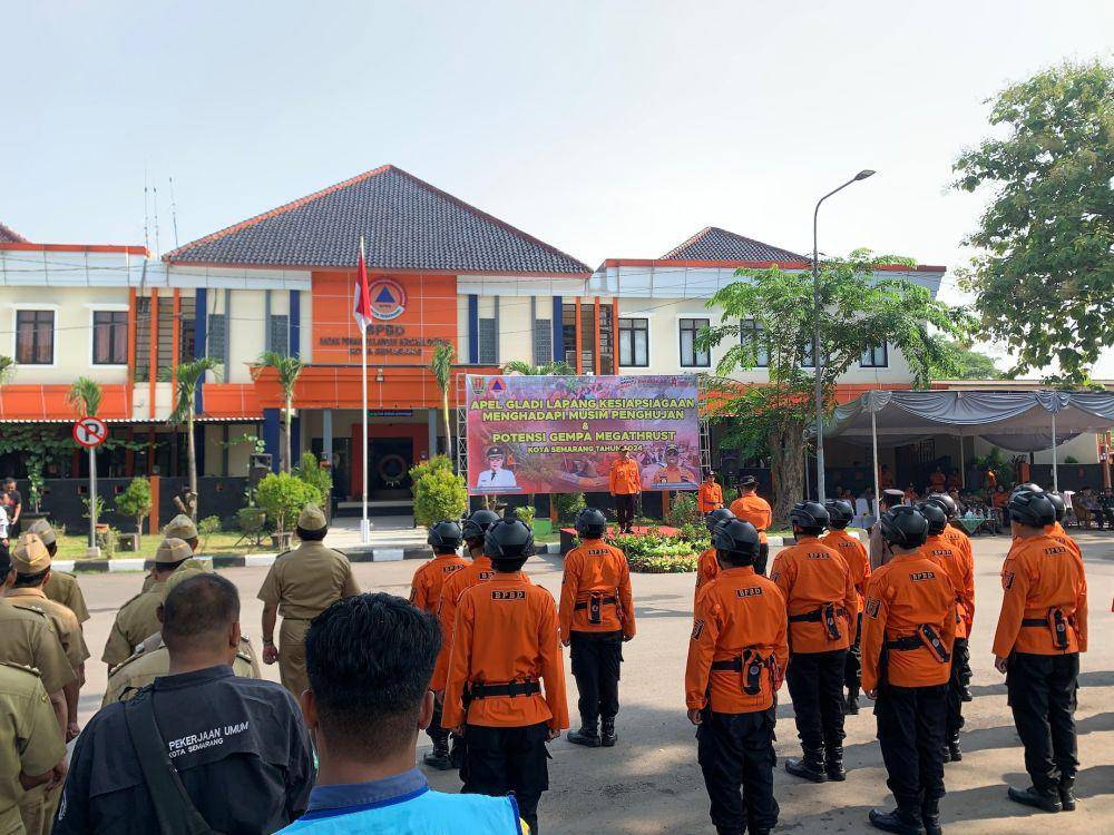Apel Gladi Lapangan Menghadapi Musim Penghujan dan Potensi Gempa Megathrust 2024 di Kantor BPBD Kota Semarang, Kamis (14/11/2024). (dok. BPBD Semarang)