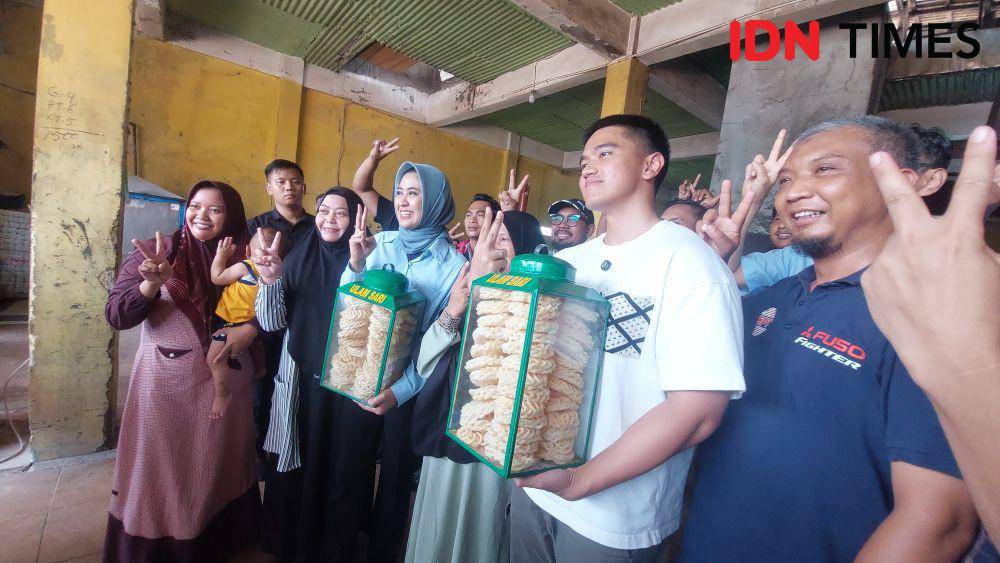 Usai Jokowi, Kaesang Blusukan Bareng Respati-Astrid di Solo