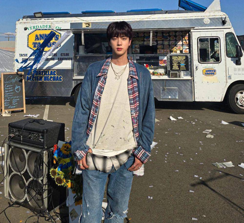 Jin BTS (instagram.com/jin)