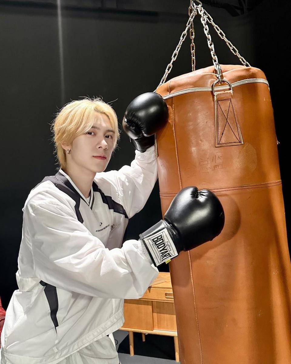 Hendery WayV (instagram.com/wayvofficial)