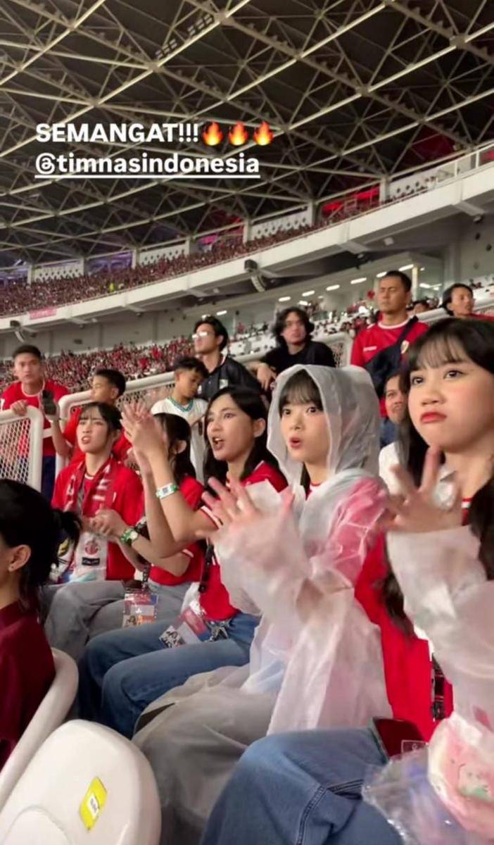JKT48 di pertandingan Timnas Vs Jepang (instagram.com/jkt48)
