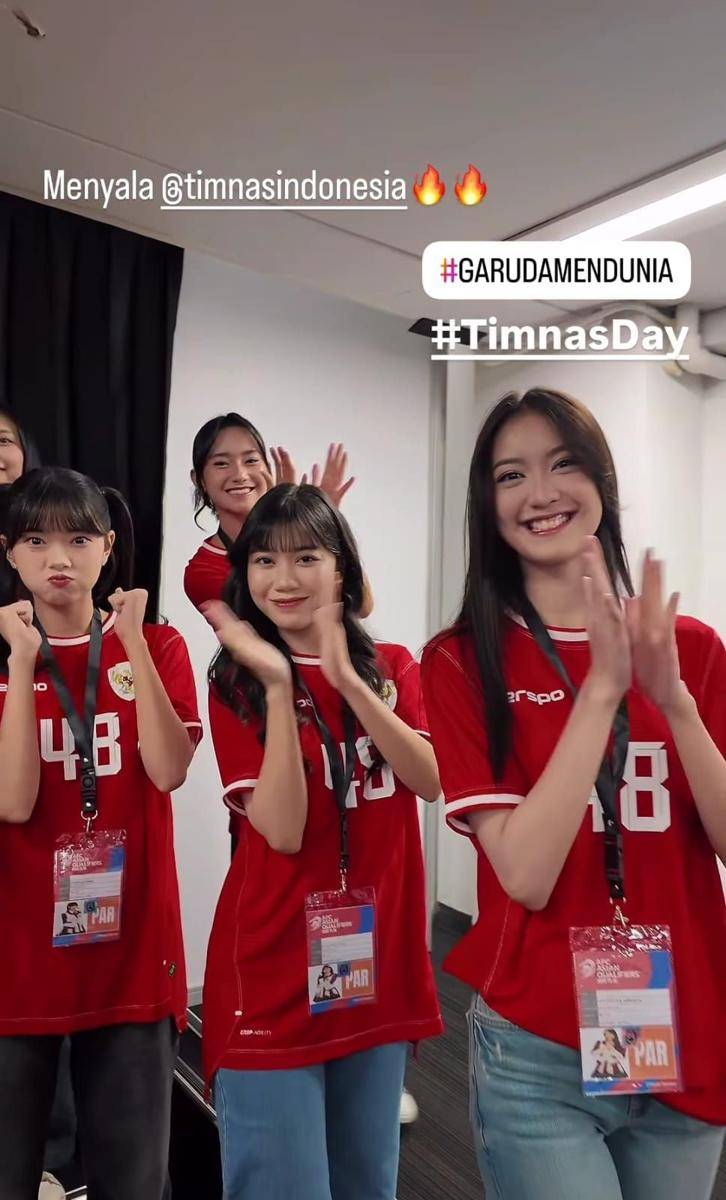 JKT48 di pertandingan Timnas Vs Jepang (instagram.com/jkt48)