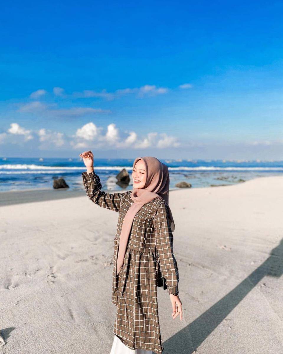 Pantai Leppu (instagram.com/baiq.febby_