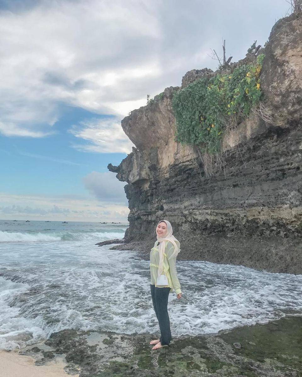 Pantai Leppu (instagram.com/dwi.putry__)