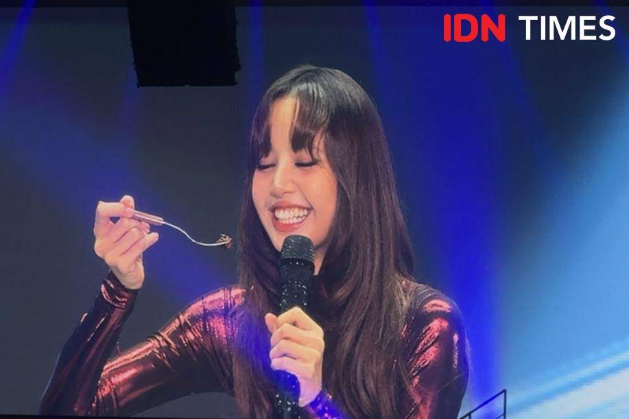 momen seru fan meetup Lisa BLACKPINK pada Jumat (15/11/2024) (IDN Times/Elizabeth Chiquita)