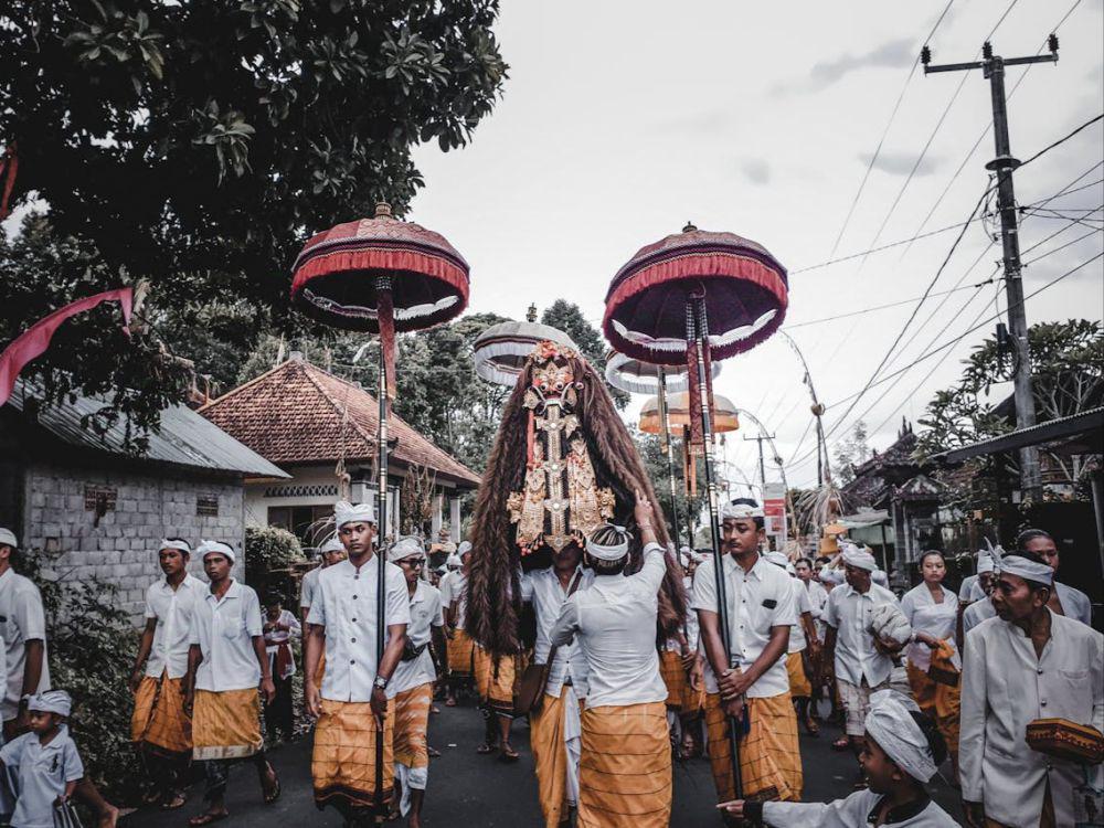 Apa Arti Ungkapan Om Shanti Shanti Shanti Om dan Kegunaanya?