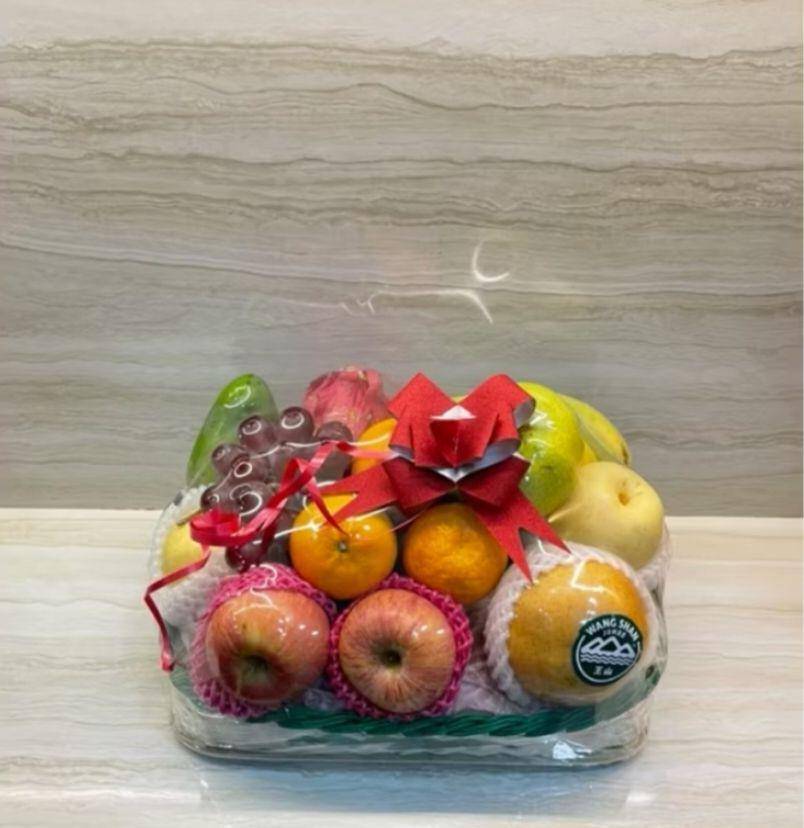 Ilustrasi hampers buah segar. (Shopee.co.id/dutabuahsby)