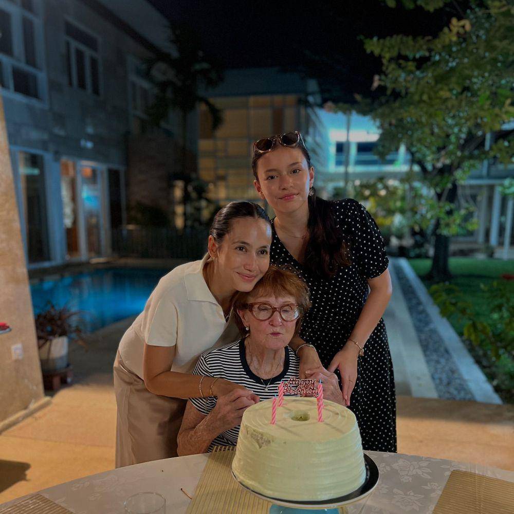 potret Pevita Pearce rayakan ulang tahun sang oma (instagram.com/pevpearce)
