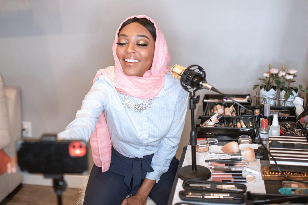 5 Skill Wajib untuk Jadi Beauty Creator, Belajar Komposisi Produk