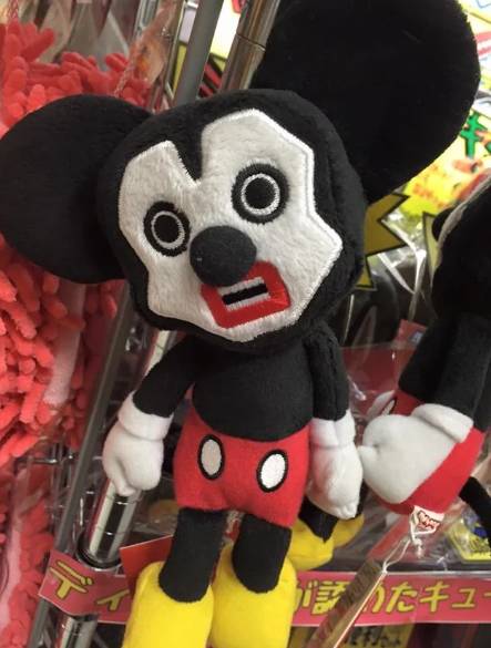 mainan Mickey Mouse seram (reddit.com/DavidGuyon)