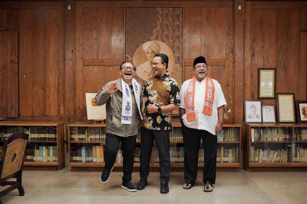 Mantan Gubernur DKI Jakarta Anies Baswedan menjamu calon Gubernur dan Wakil Gubernur Jakarta Pramono Anung-Rano Karno. (dok. Tim Humas Pramono-Rano)