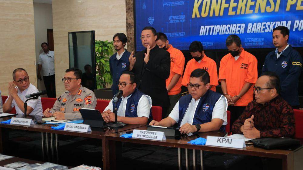 Rilis kasus pornografi anak yang diungkap oleh Dittpidsiber Bareskrim Polri (dok. Humas Polri)