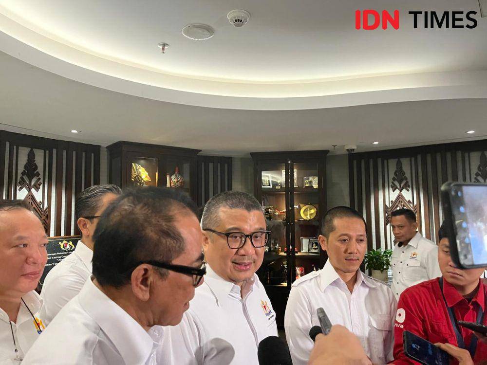 Konferensi Pers di Menara Kadin jelang Rapimnas. (IDN Times/Triyan).