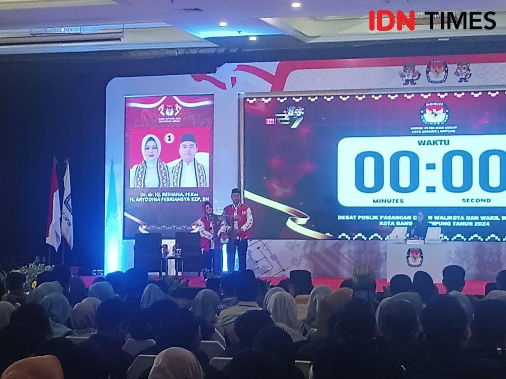 Reihana Singgung Program Sekolah Gratis Petahana Eva: Ada Pungutan