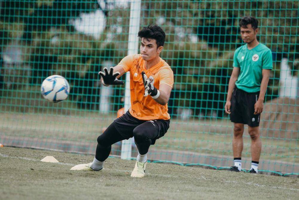 Nadeo Argawinata saat berlatih di Timnas Indonesia. (instagram.com/nadeowinataa)