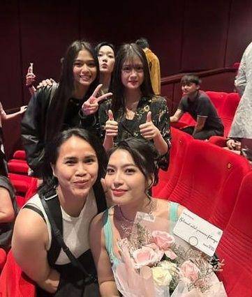 potret member JKT48 di gala premier film Hidup Itu Terlalu Banyak Kamu (instagram.com/jkt48.christy)