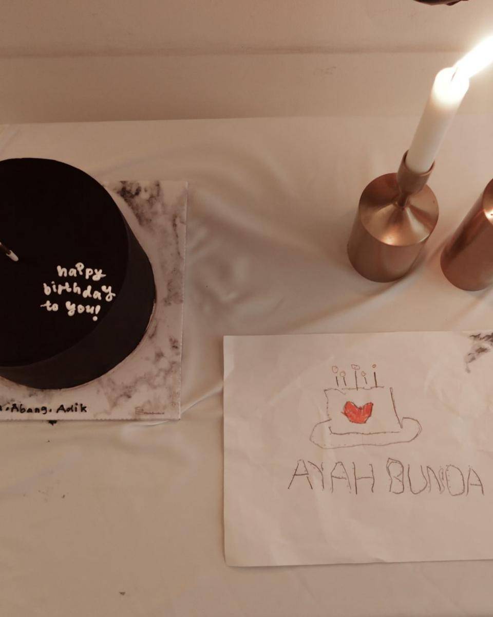 potret kejutan ulang tahun Rey Mbayang (instagram.com/rey_mbayang)