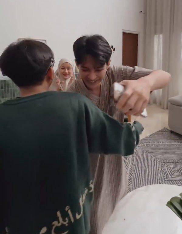 potret kejutan ulang tahun Rey Mbayang (instagram.com/rey_mbayang)