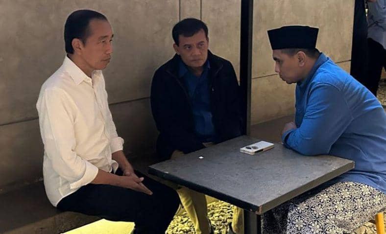 Naik Jip Bareng, Jokowi Ikut Kampanye Luthfi-Yasin di Purwokerto