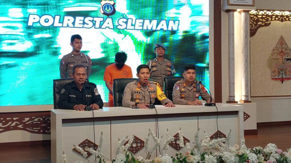 Nyetir Sambil Oral Seks, Mahasiswa Tabrak Pejalan Kaki hingga Tewas