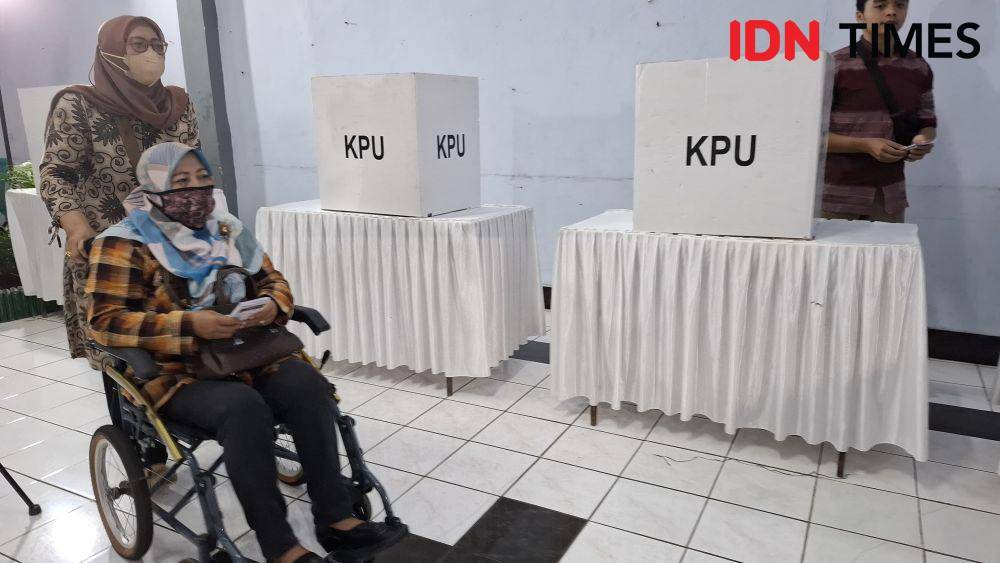 KPU Kota Madiun gelar simulasi Pilkada di Gedung Serba Guna Kelurahan Banjarejo, Kecamatan Taman. IDN Times/ Riyanto
