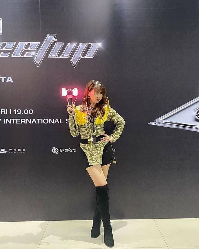 Ragam Outfit Saat Fan Meetup Lisa BLACKPINK (instagram.com/itsegans)