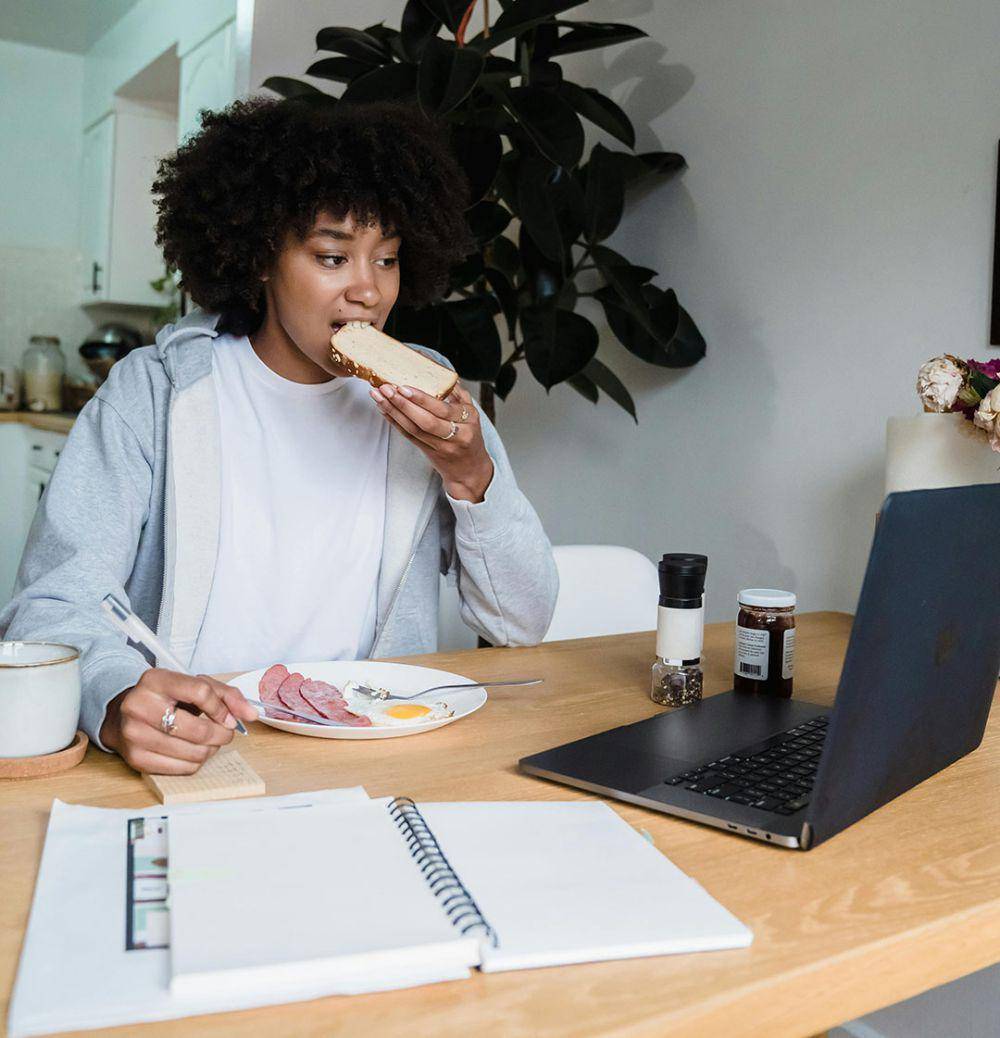 ilustrasi work life balance (pexels.com/Mizuno K)
