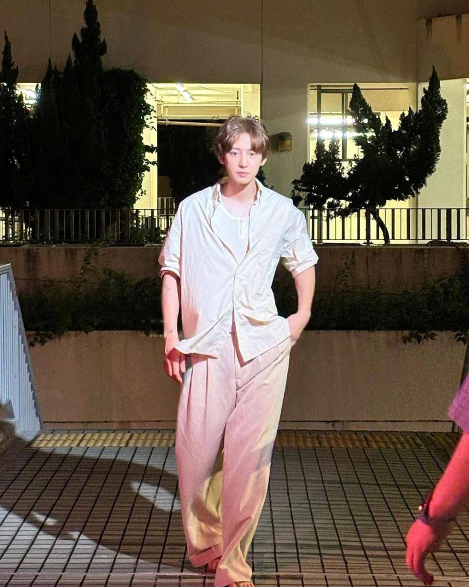 outfit kece ala Chanyeol EXO (instagram.com/real__pcy)
