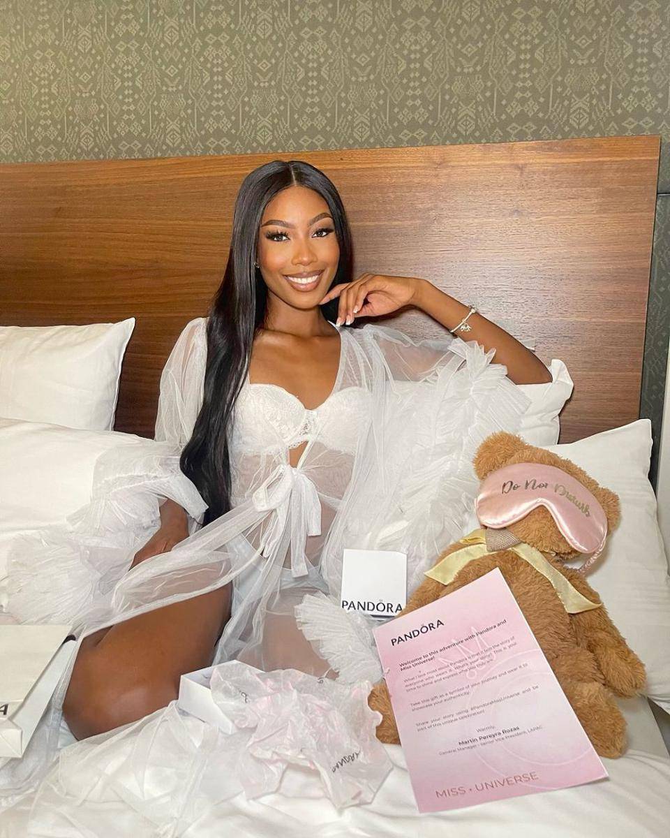 Potret Miss Universe Namibia 2024, Prisca Anyolo (instagram.com/priscaanyolo)