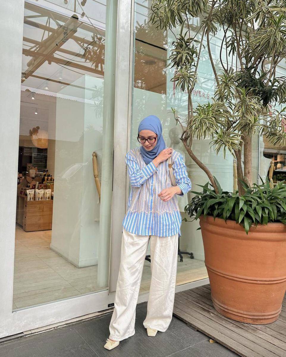 mix and match stripes outfit ala Mega Iskanti (instagram.com/megaiskanti)