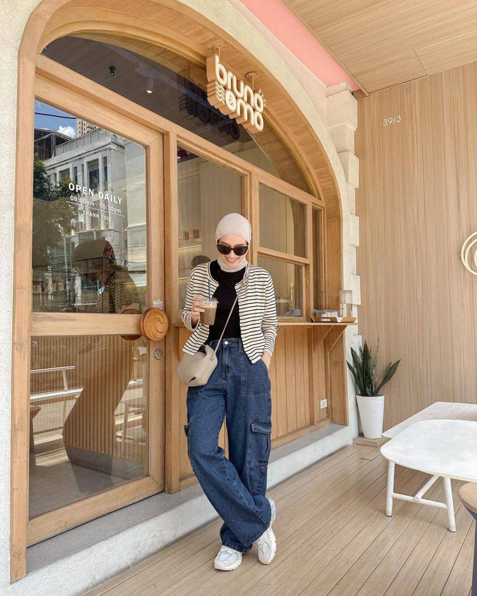 mix and match stripes outfit ala Mega Iskanti (instagram.com/megaiskanti)
