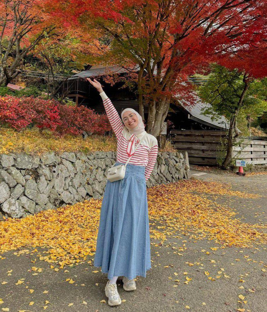 mix and match stripes outfit ala Mega Iskanti (instagram.com/megaiskanti)