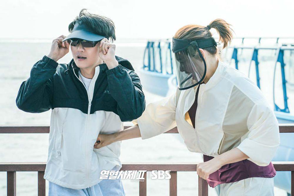 7 Cara Kocak Hae Il saat Bertemu Kyung Sun di The Fiery Priest 2