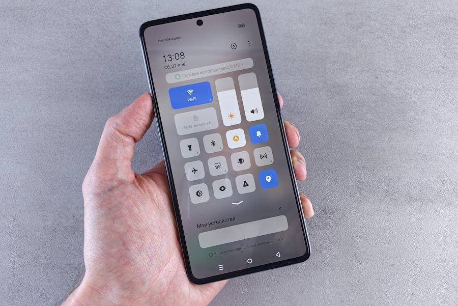 ilustrasi HP Android (pexels.com/Andrey Matveev)