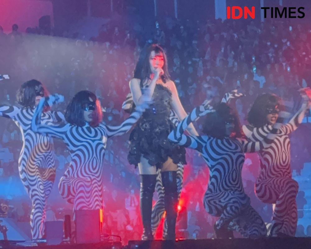 5 Momen Terbaik Lost in Harmony, Konser 1 Dekade Isyana Sarasvati