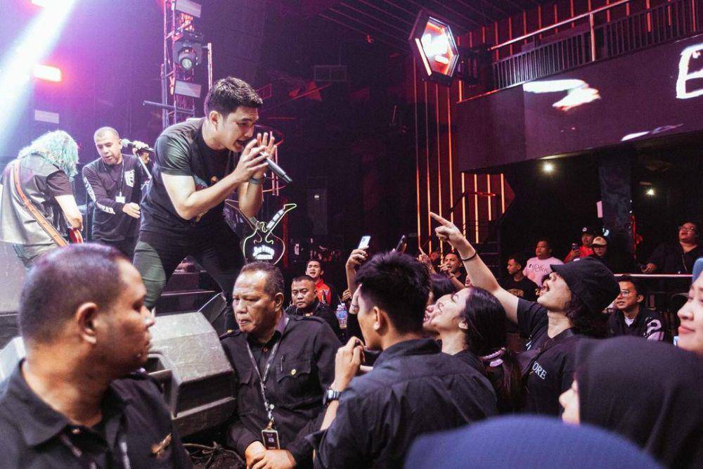 Aldi Taher dan TRIAD (instagram.com/duljaelani)