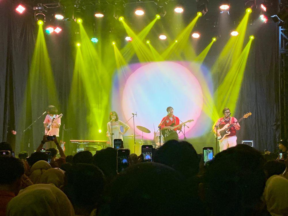 Konser Reality Club di Makassar: Sederhana tapi Tetap Memikat