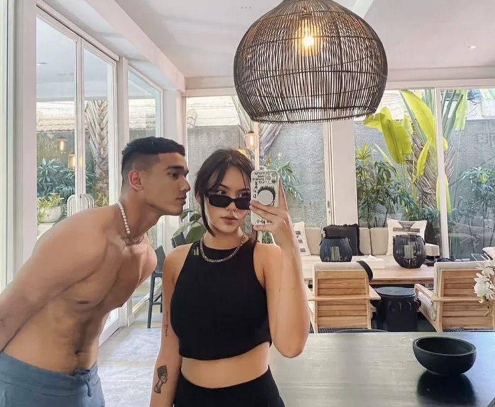 Kenangan Sarah Louise dan Fadly Faisal (instagram.com/fadlyfsl_)