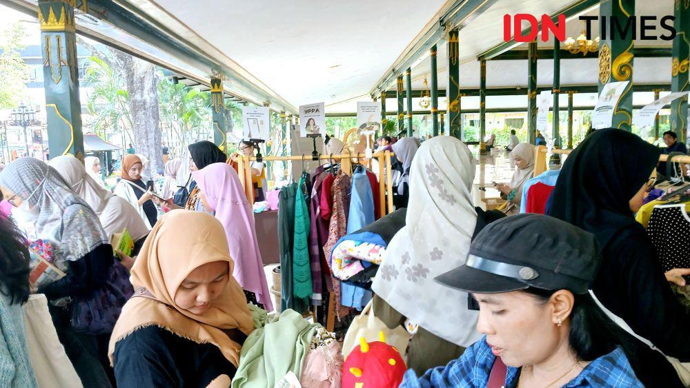 Upaya Memberdayakan Barang Bekas Melalui Event Bersaling Silang