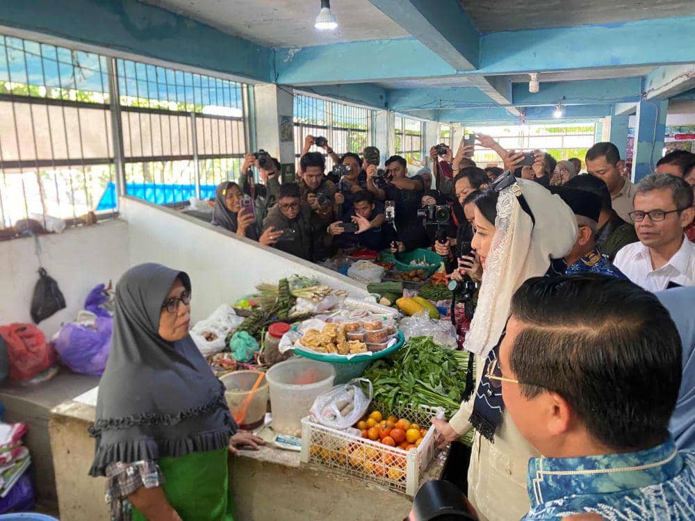 Wamendag Dyah Roro Esty saat kunjungi Pasar Pandu di Banjarmasin.