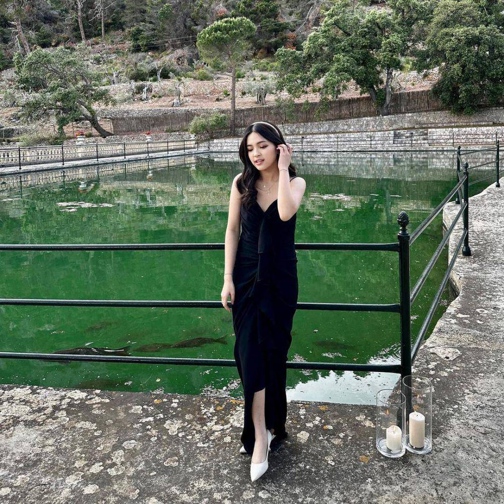 koleksi dress pesta ala Eca Aura (instagram.com/elsaajapasal)